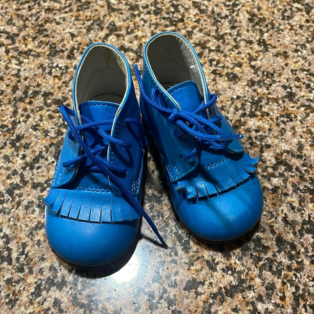 Baby shoes , spanish shoes